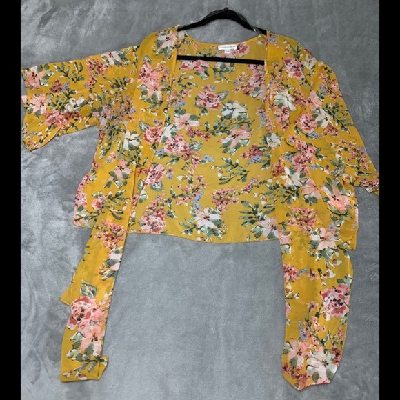 Tie up Cardigan - Picture 1 of 3